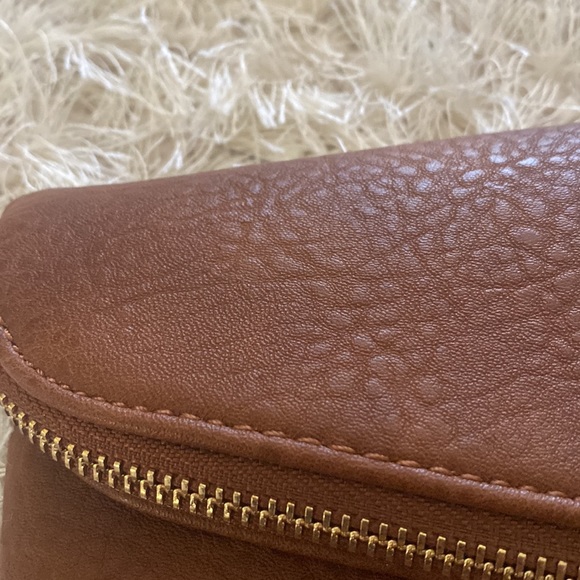 Gorgeous Versatile Clutch in Stunning Cognac - NWT - Picture 9 of 9
